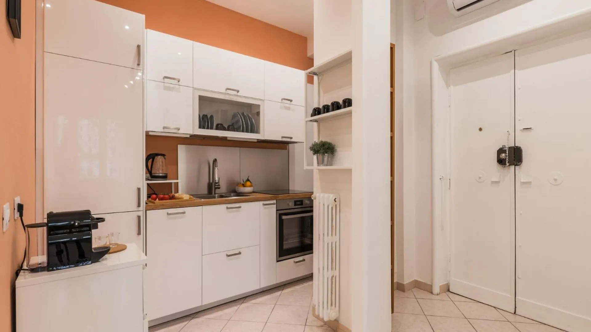 The Best Rent - Bright Three-Bedroom Apartment Along The Tiber River Rome