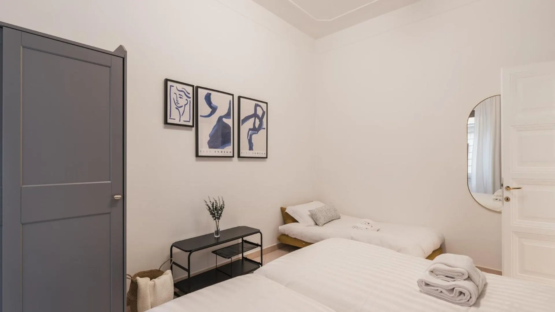 The Best Rent - Bright Three-Bedroom Apartment Along The Tiber River Rome