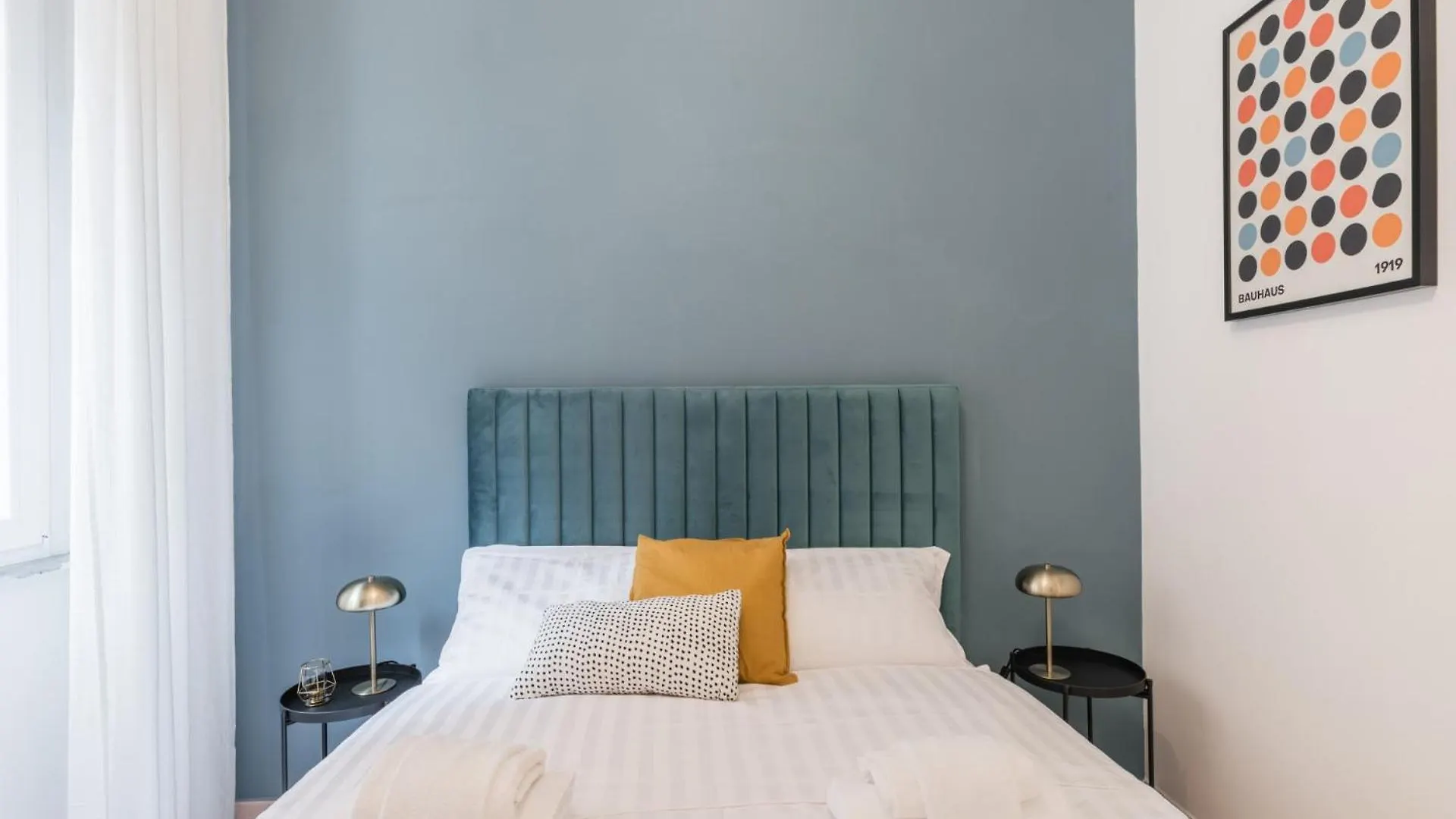 The Best Rent - Bright Three-Bedroom Apartment Along The Tiber River Rome Italy