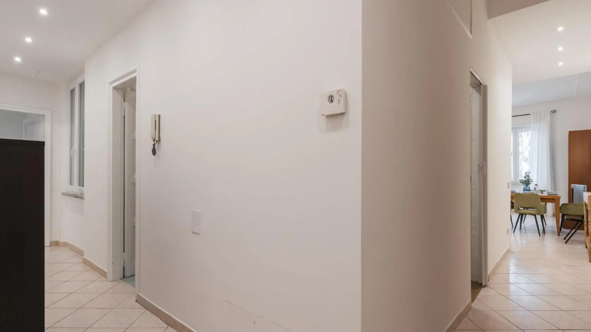 The Best Rent - Bright Three-Bedroom Apartment Along The Tiber River Rome