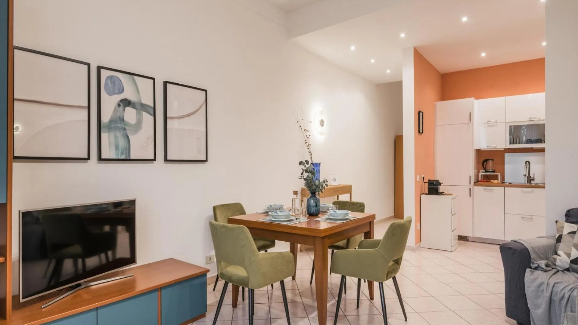 The Best Rent - Bright Three-Bedroom Apartment Along The Tiber River Rome