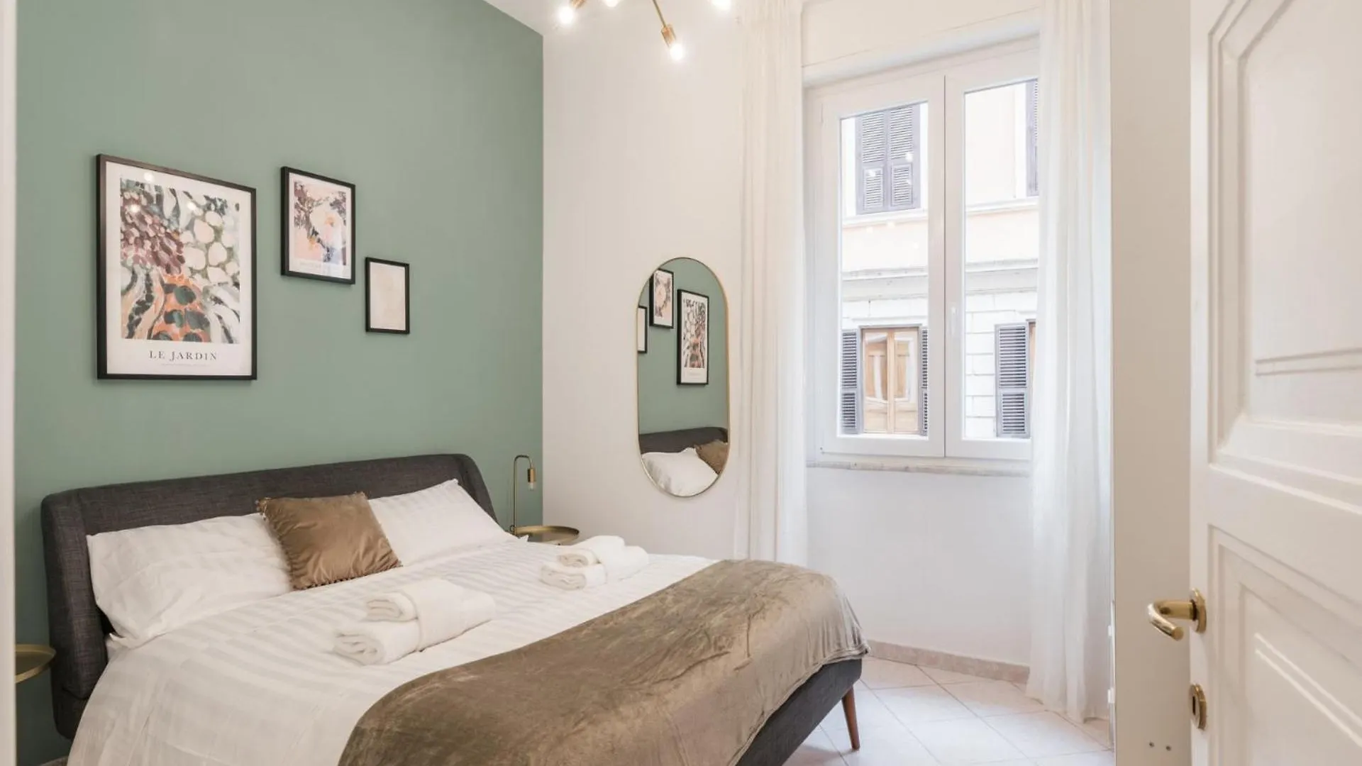 The Best Rent - Bright Three-Bedroom Apartment Along The Tiber River Rome