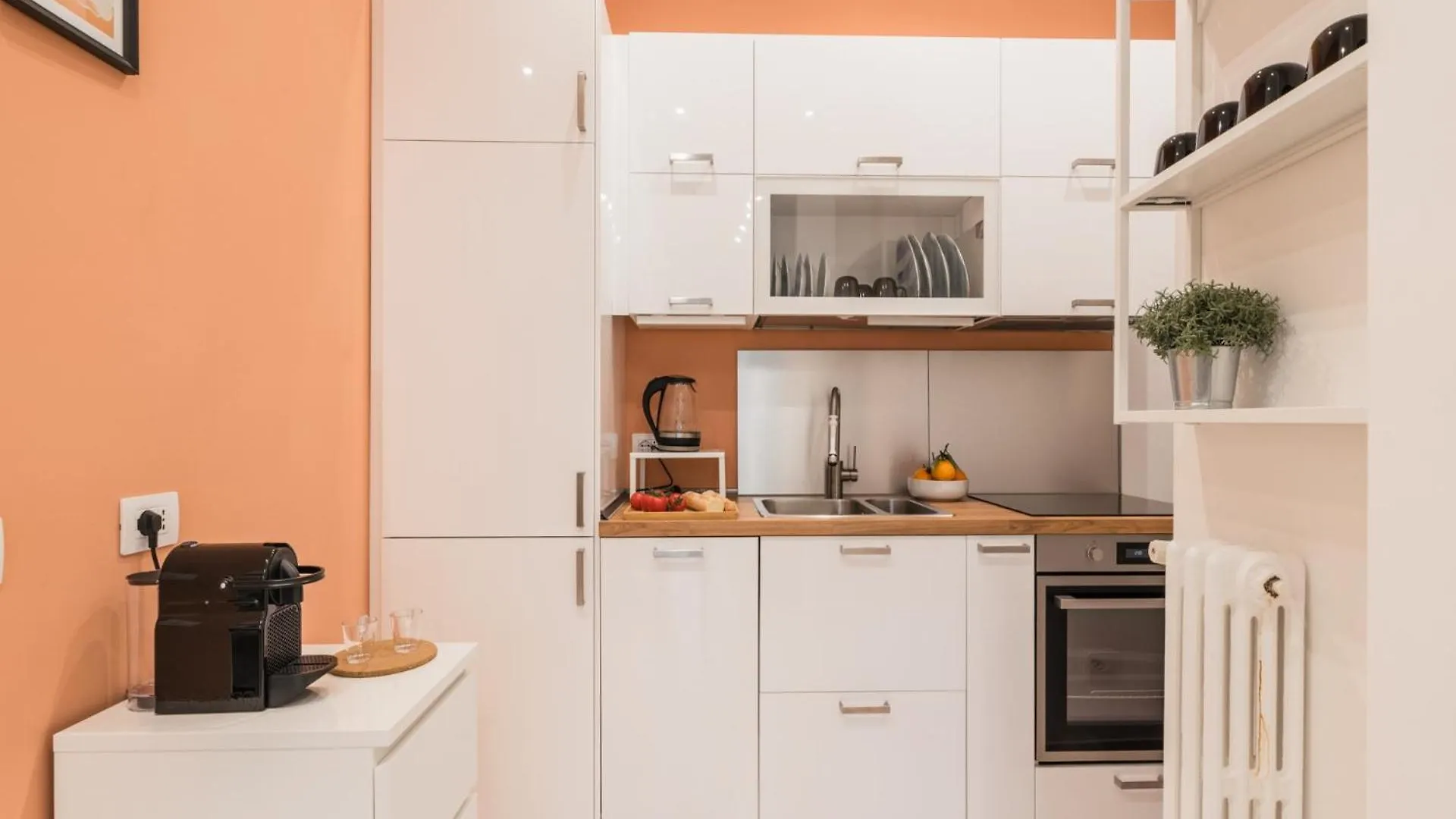 The Best Rent - Bright Three-Bedroom Apartment Along The Tiber River Rome