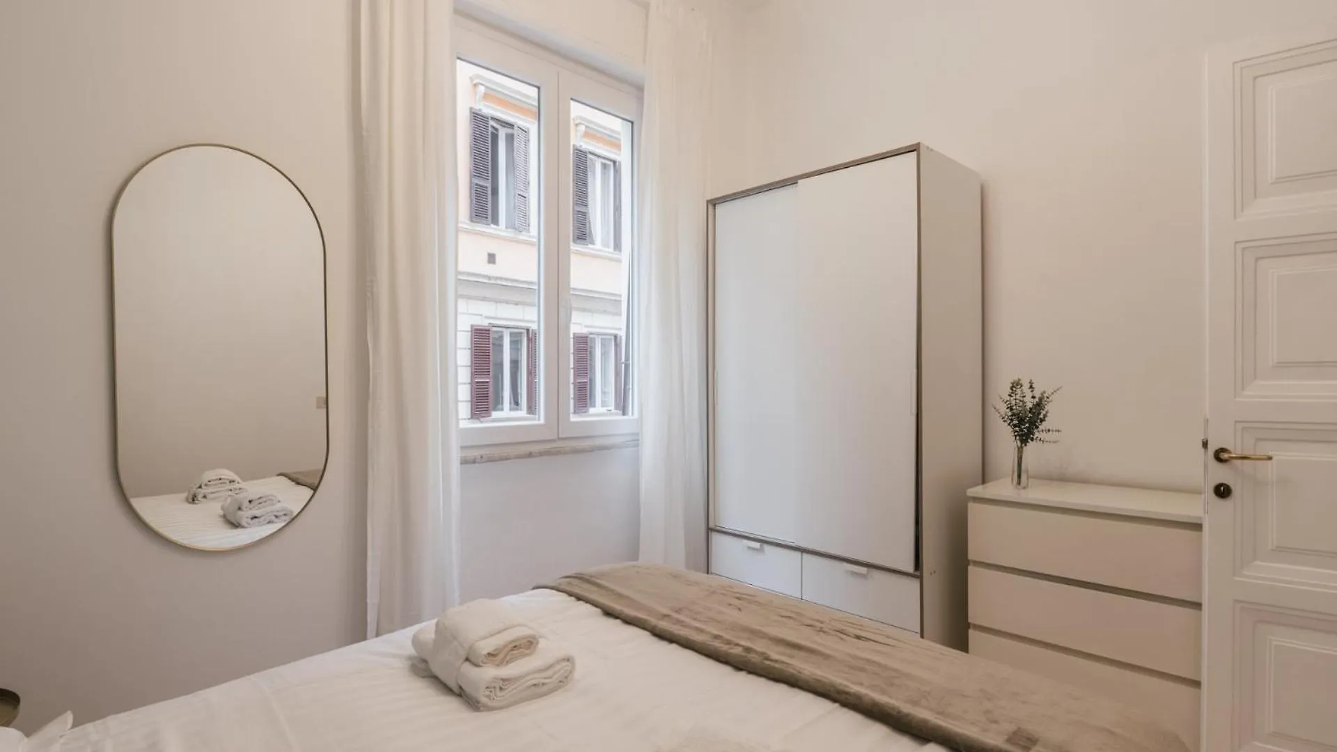 The Best Rent - Bright Three-Bedroom Apartment Along The Tiber River Rome 0*,