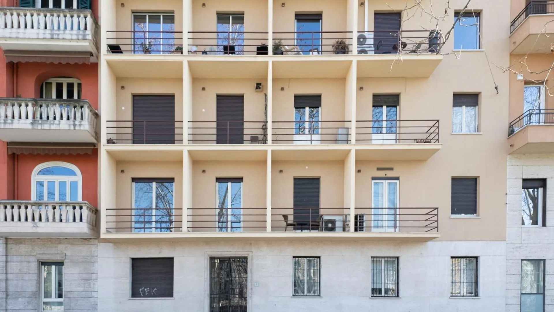 The Best Rent - Bright Three-Bedroom Apartment Along The Tiber River Rom 0*,
